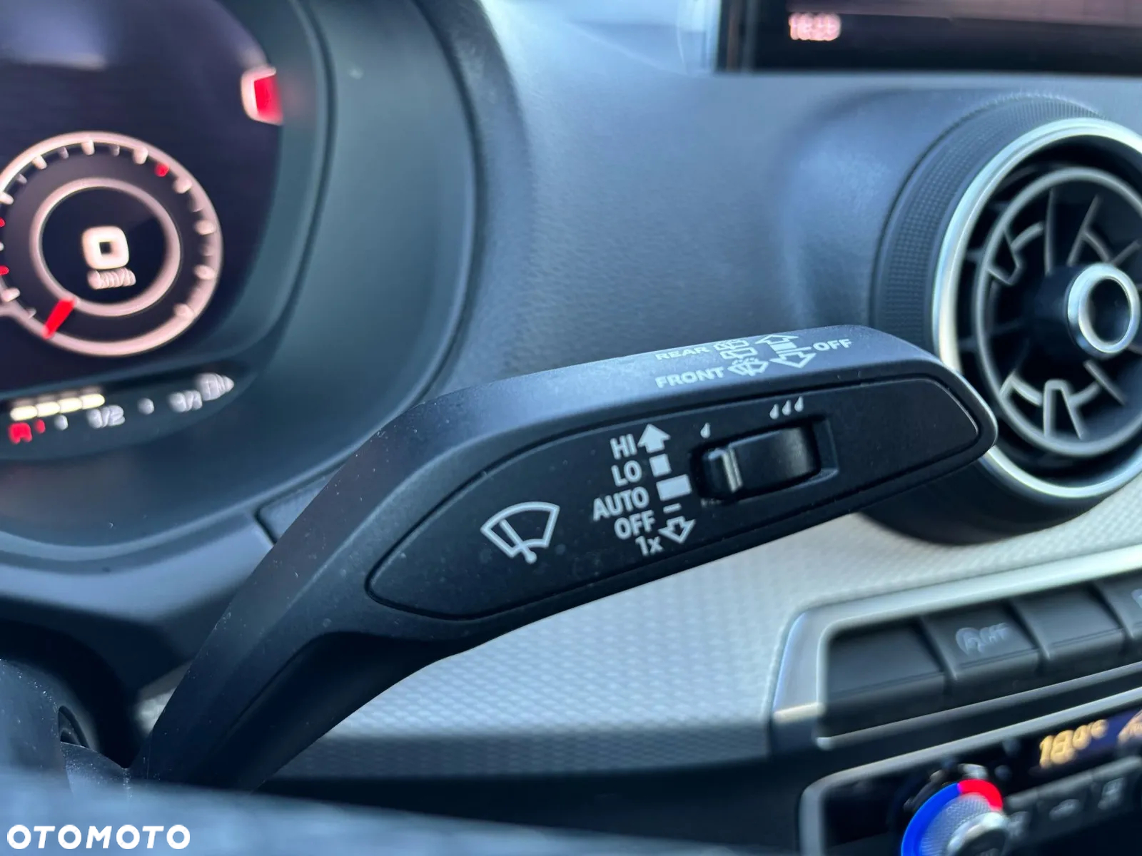 Audi Q2 35 TFSI S Line S tronic - 30
