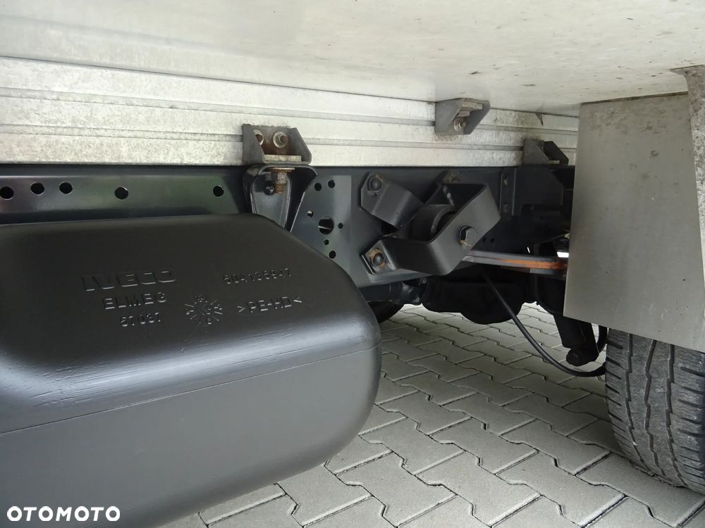 Iveco 35c18 Chłodnia + Winda 3,0 180KM Hi-Matic Klima Thermo King V500MAX Klima Piękny Stan - 6