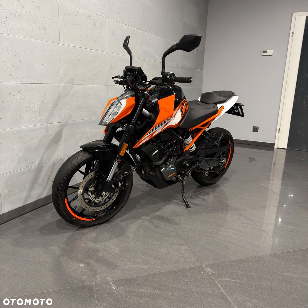 KTM Duke - 11