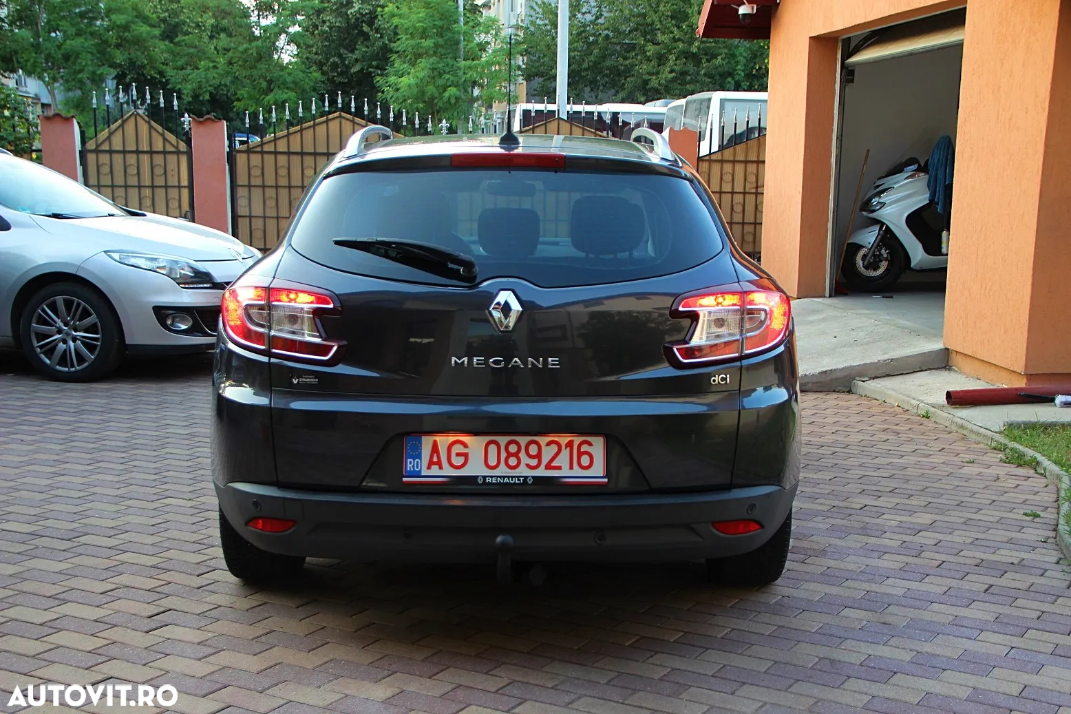 Renault Megane Grandtour ENERGY dCi 110 Start & Stopp Bose Edition - 12