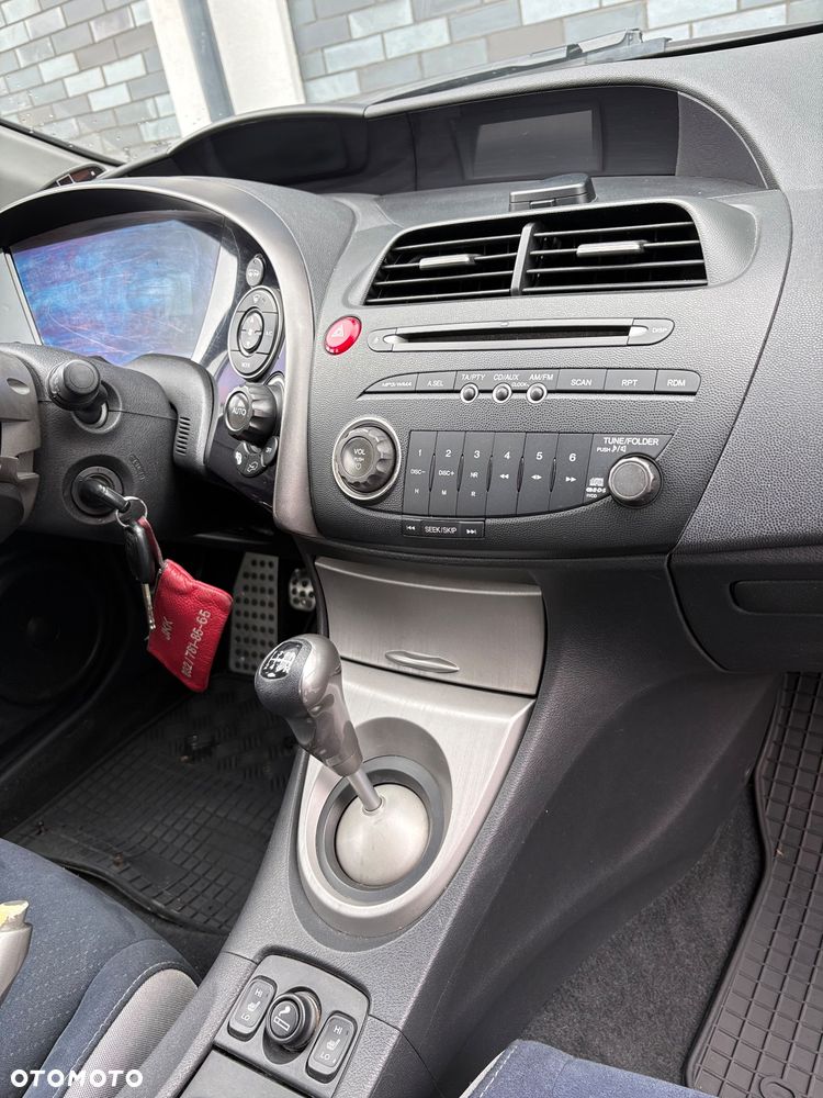 Honda Civic 1.8 Comfort - 13