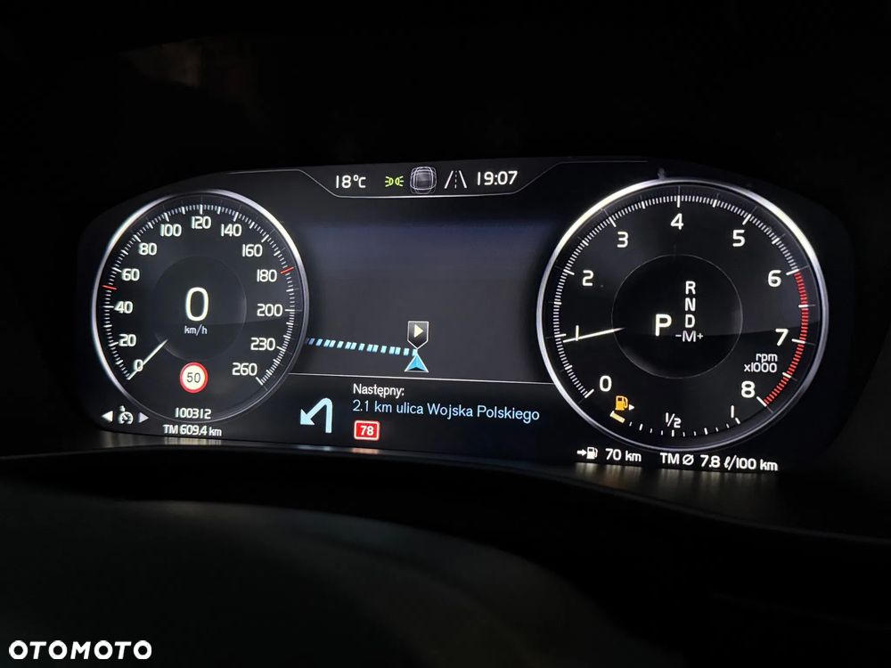 Volvo XC 40 - 12
