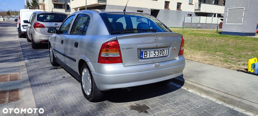 Opel Astra 1.4 111 - 5