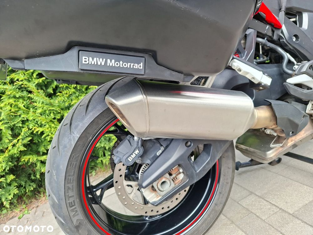 BMW XR - 17