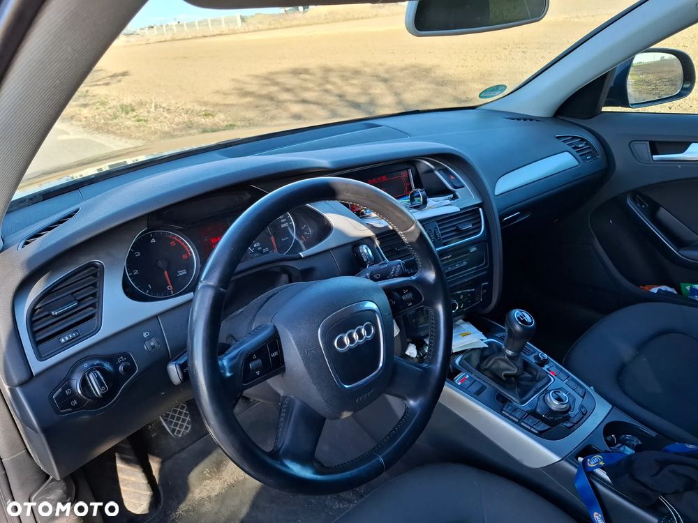 Audi A4 Avant 2.0 TDI DPF Ambition - 14