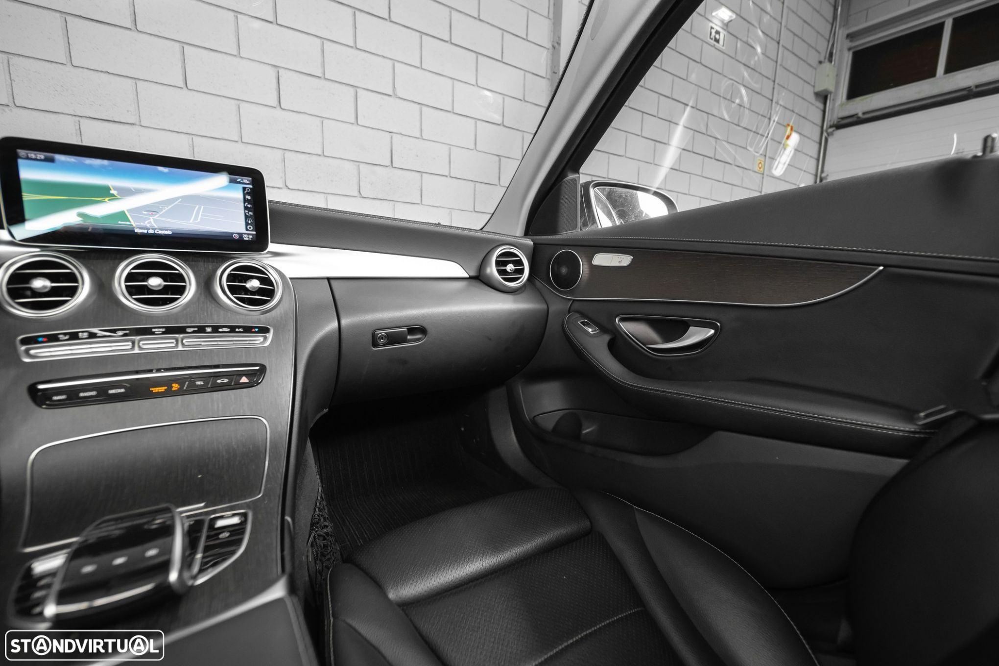 Mercedes-Benz C 300 de AMG Line - 35