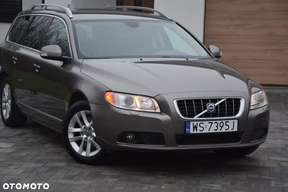 Volvo V70 2.5T Summum - 11