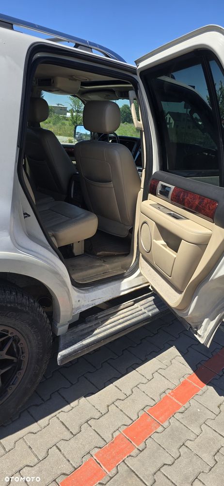 Lincoln Navigator - 5