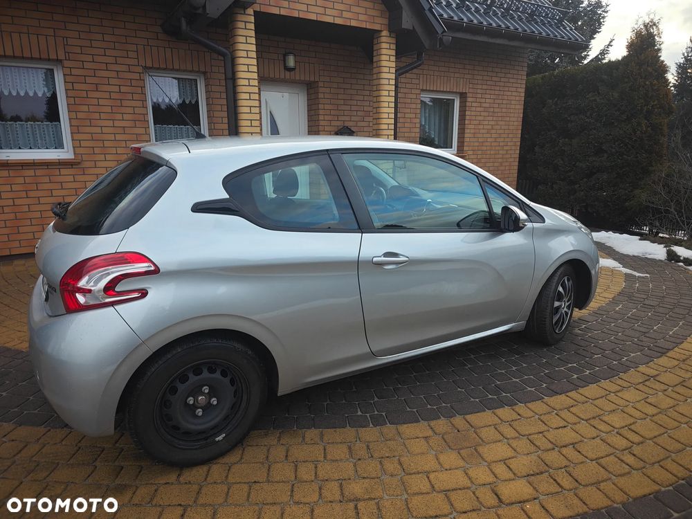 Peugeot 208 e-HDi 92 Stop&Start Allure - 5