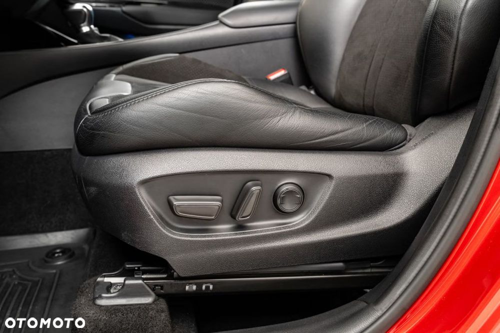 Toyota C-HR Lounge - 19