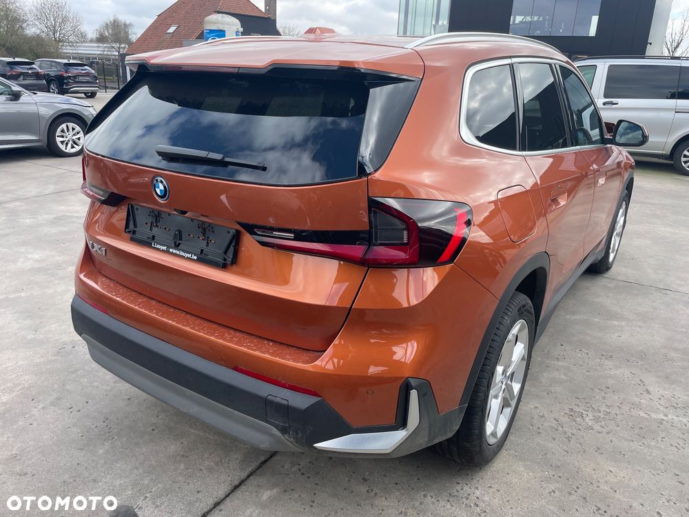 BMW iX1 eDrive20 66.5kWh M Sport - 4