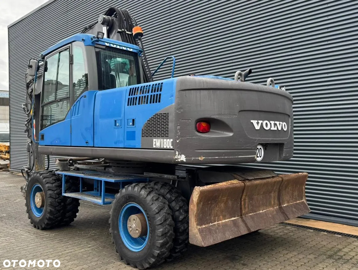 Volvo EW 180 C - 2