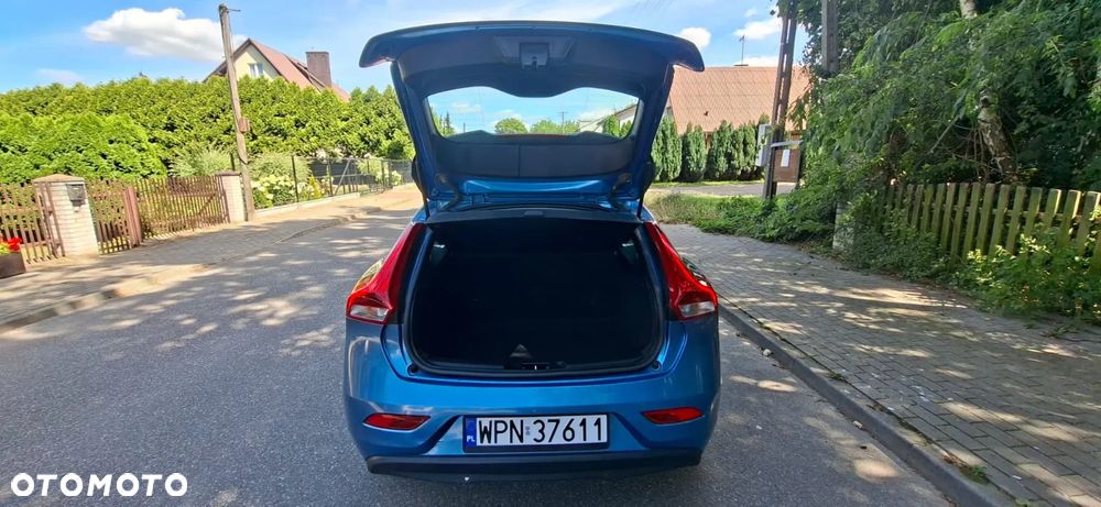 Volvo V40 D2 Momentum - 33
