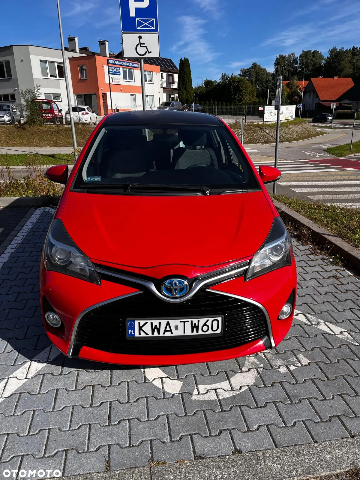 Toyota Yaris Hybrid 100 Premium - 3