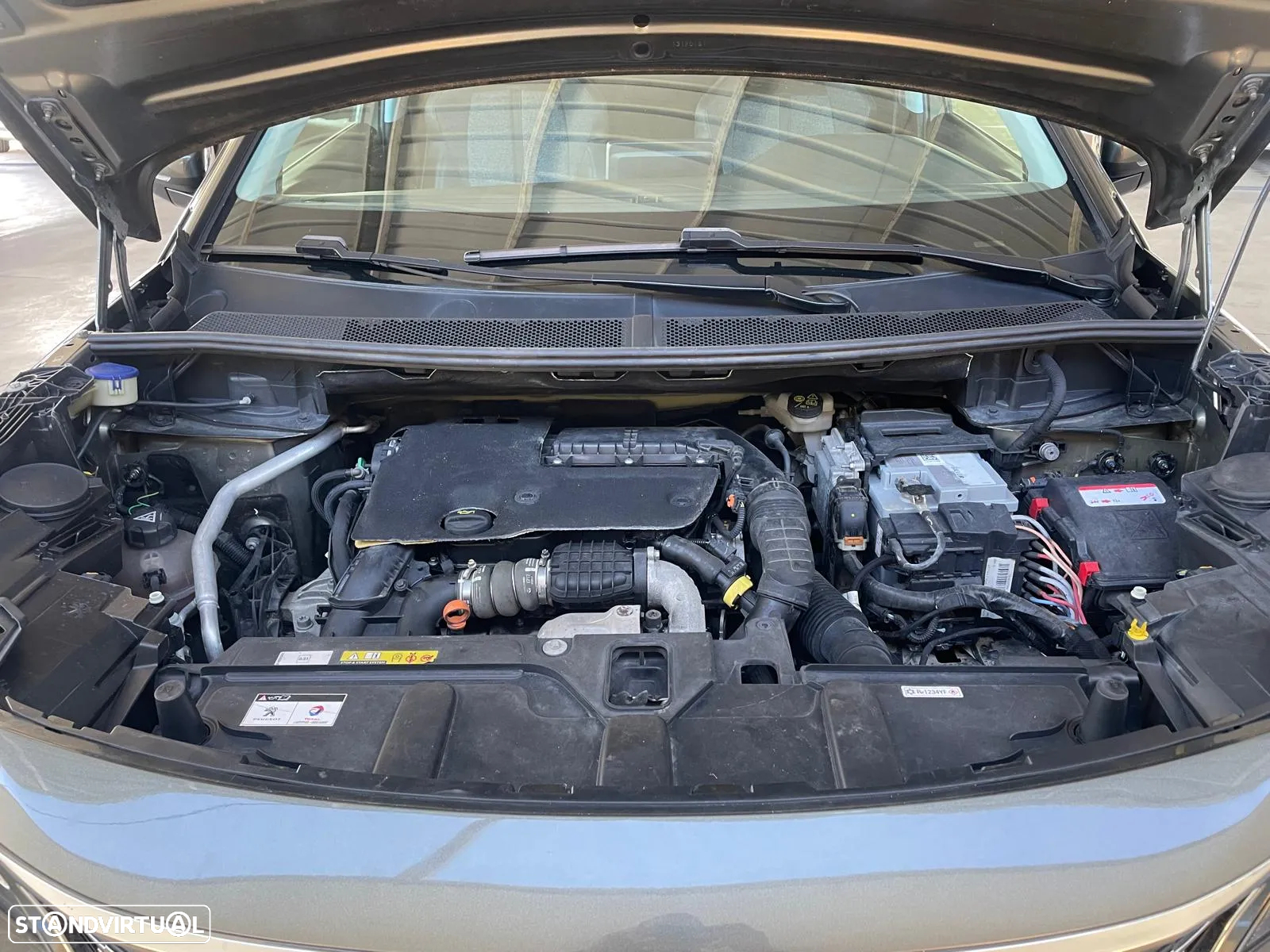Peugeot 5008 1.6 BlueHDi Allure EAT6 - 36
