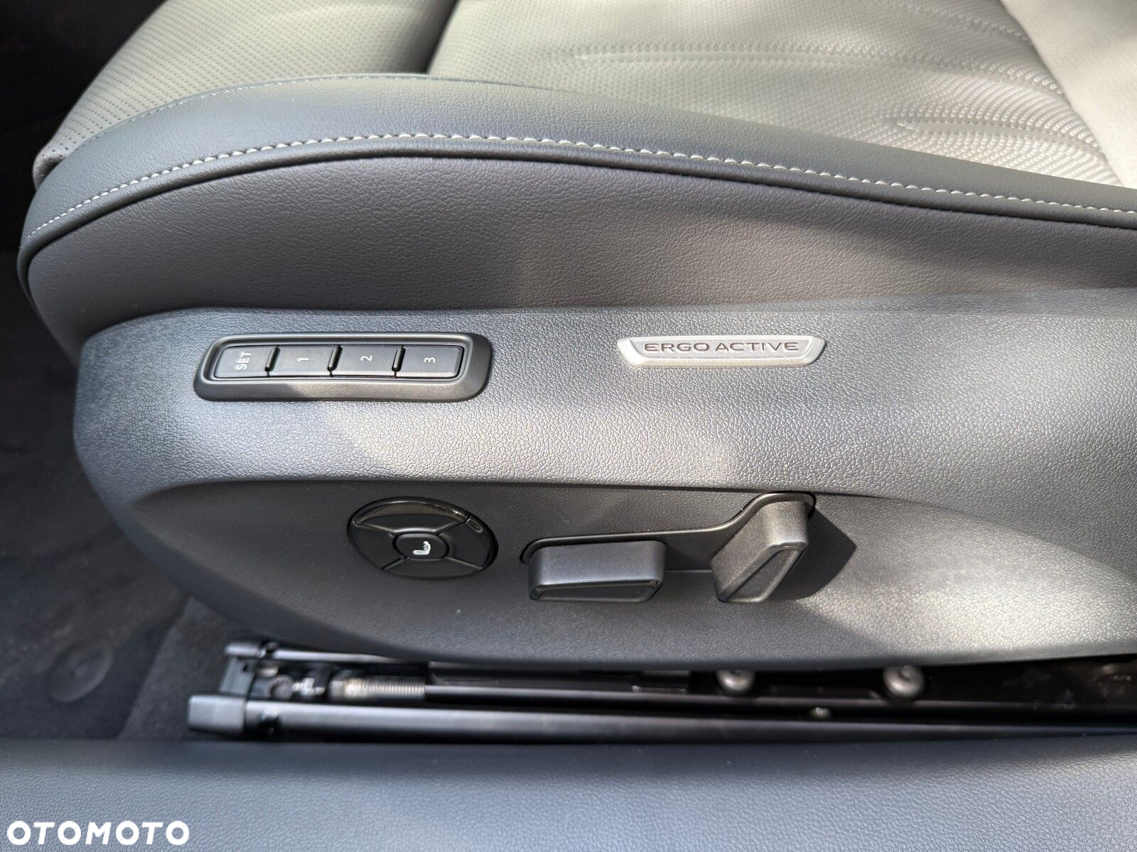 Volkswagen Passat - 13