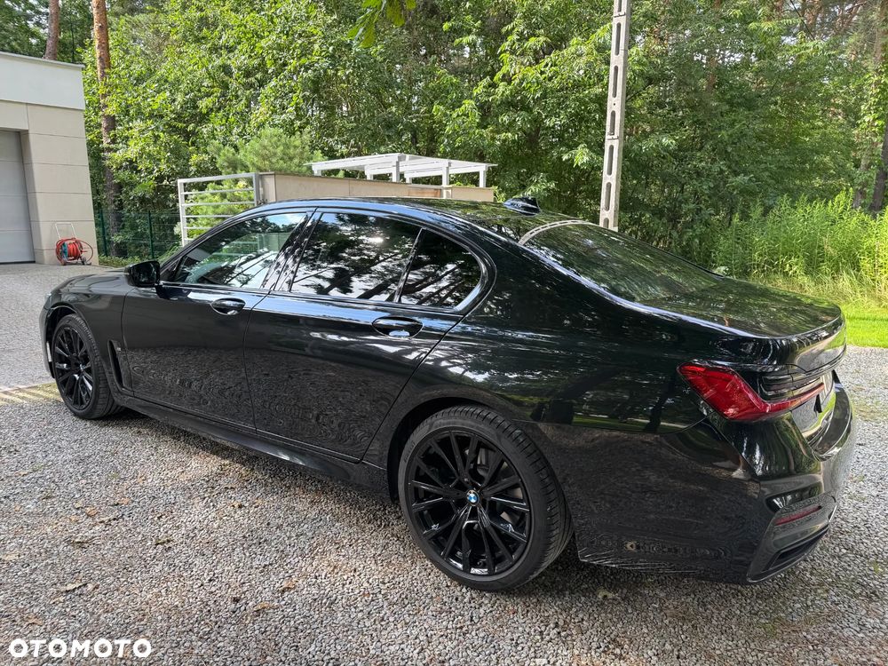BMW Seria 7 - 11