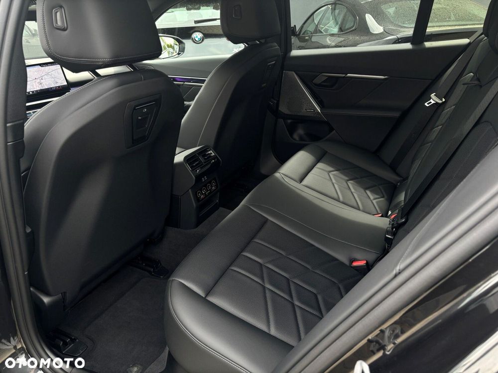 BMW Seria 5 520d xDrive mHEV M Sport - 24