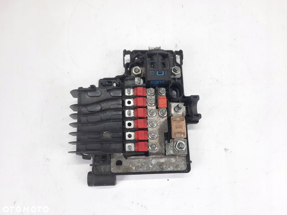 SKRZYNKA BEZPIECZNIKÓW AKUMULATORA TESLA S - 5