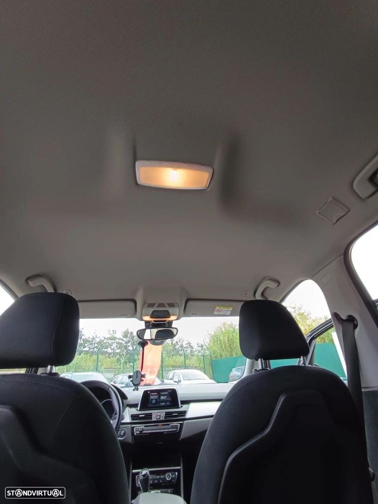 BMW 216 Gran Tourer i - 27