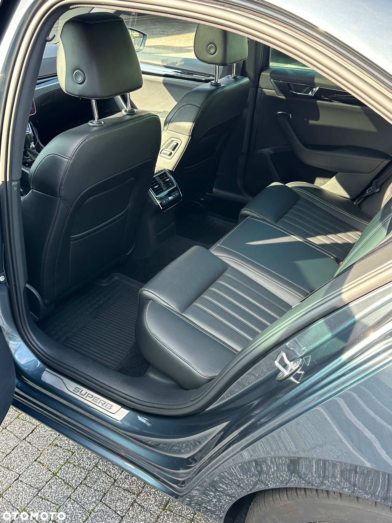 Skoda Superb 2.0 TDI SCR 4x4 L&K DSG - 13