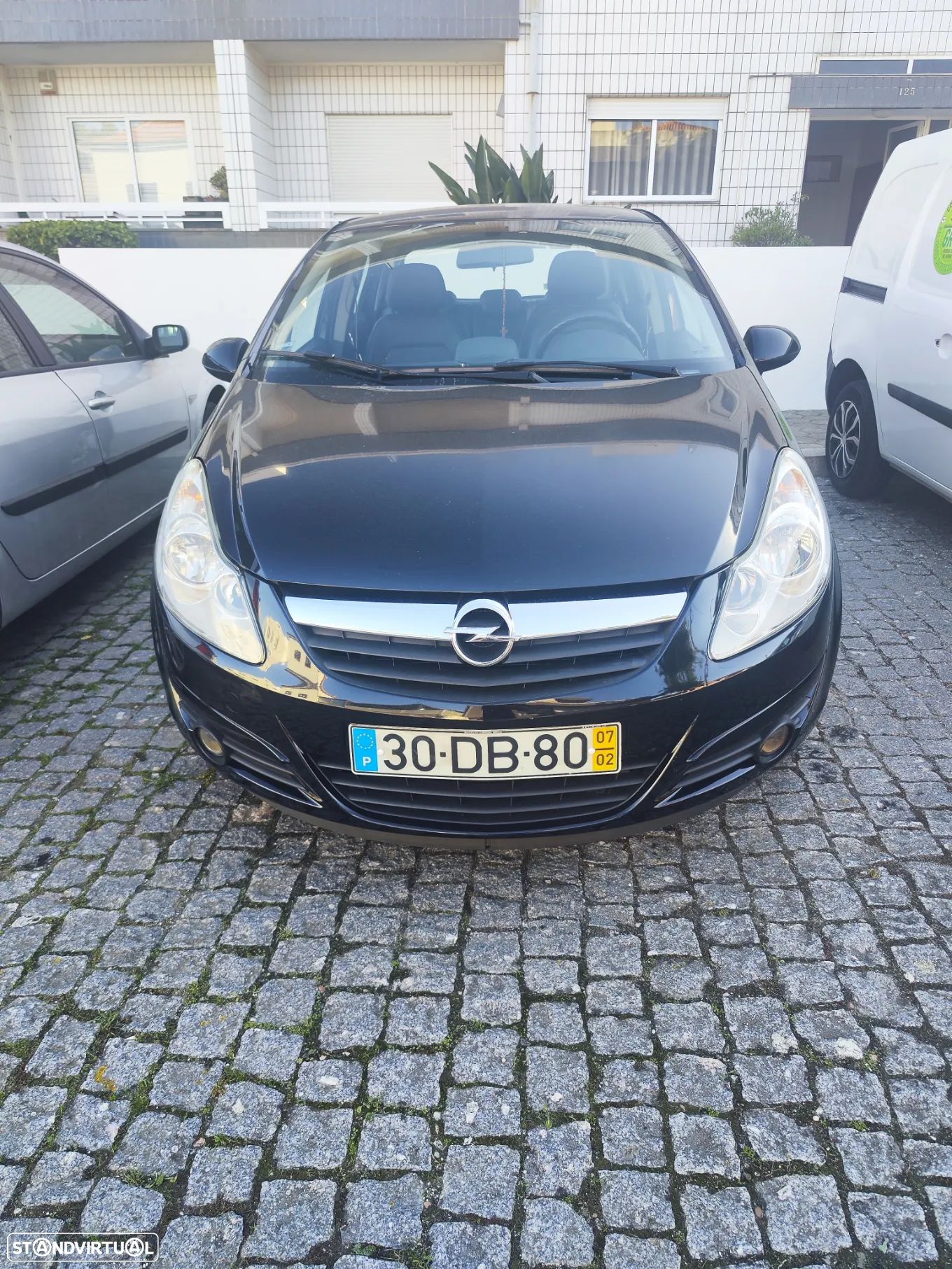 Opel Corsa 1.2 Cosmo - 1