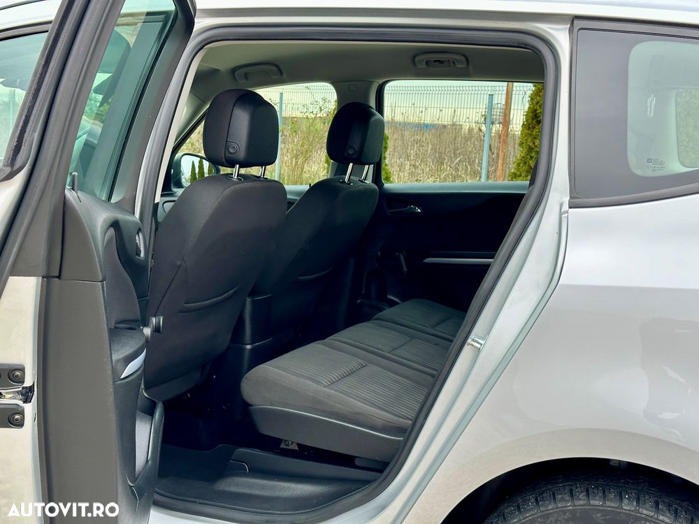 Opel Zafira Tourer 2.0 CDTI Innovation - 9