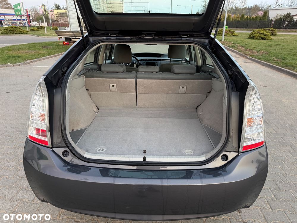 Toyota Prius 1.8 HSD Prestige - 24