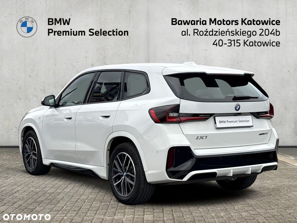 BMW iX1 eDrive20 66.5kWh M Sport - 3