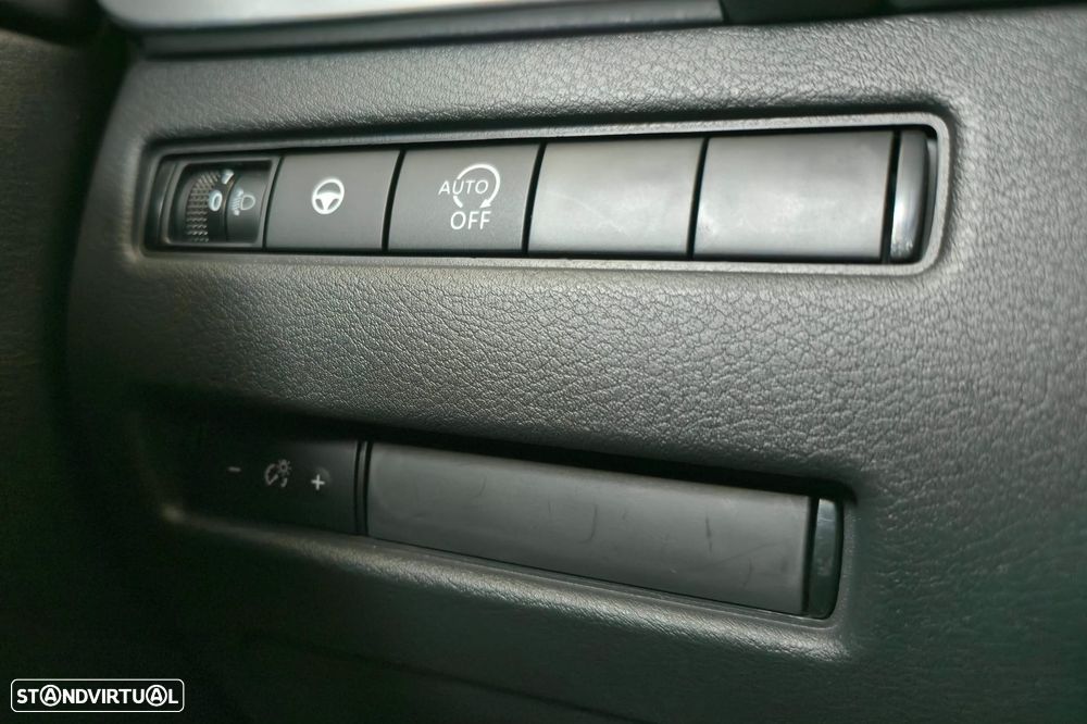 Nissan Qashqai 1.3 DIG-T N-Connecta LED+TT Xtronic - 13