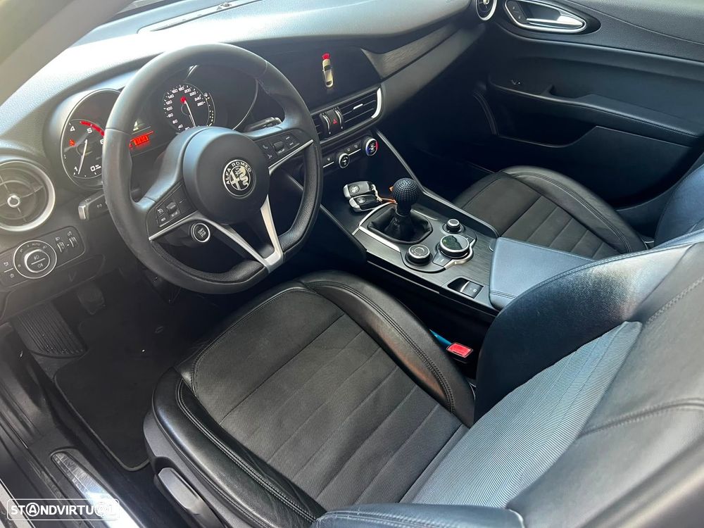 Alfa Romeo Giulia 2.2 D Super - 8