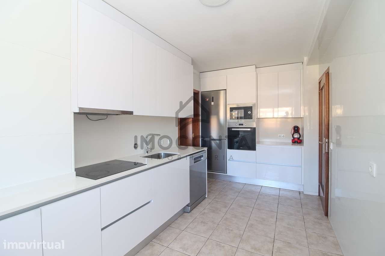 T2 com Excelentes Áreas | Lugar de Garagem | Campanhã | Porto - Grande imagem: 4/26