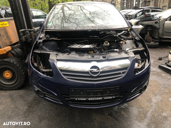 Bara fata Opel Corsa D albastru 2008