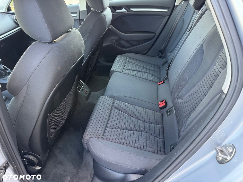 Audi A3 Sportback 2.0 TDI Attraction - 30
