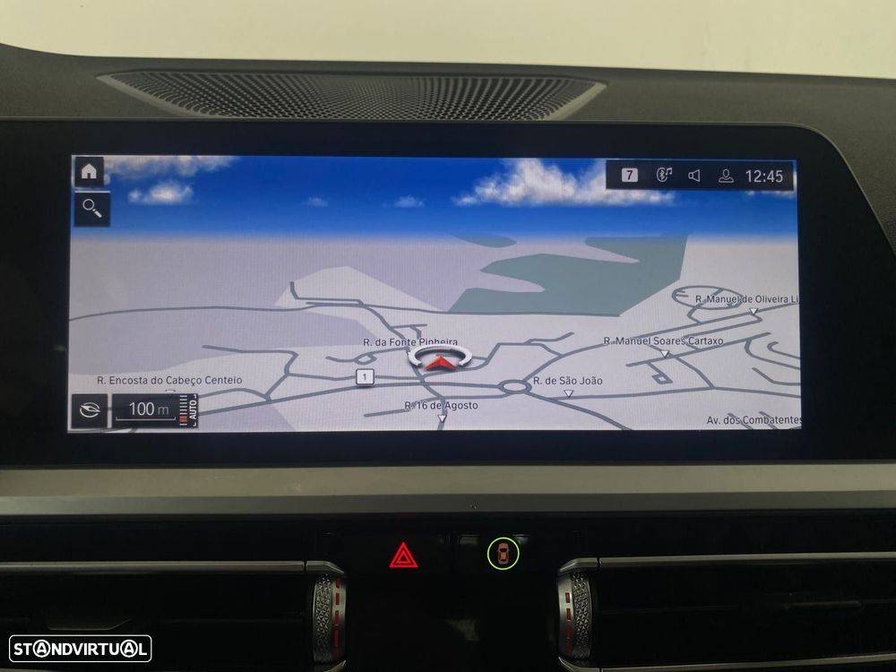 BMW 318 d Line Sport Auto - 25