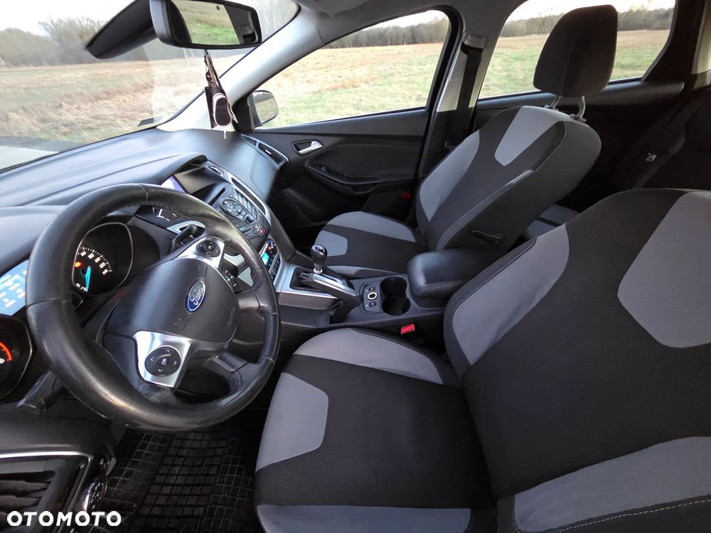 Ford Focus 1.6 TDCi DPF Champions Edition - 9