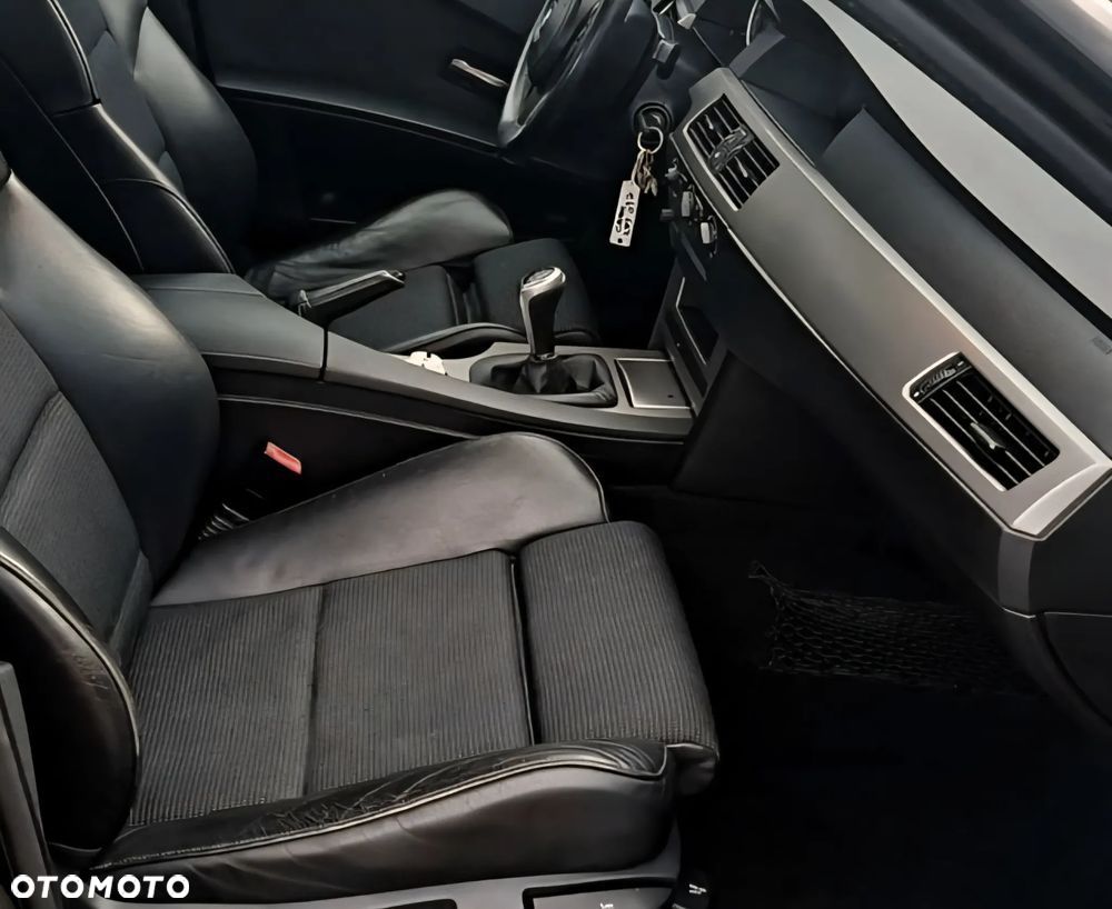 BMW Seria 5 523i - 10