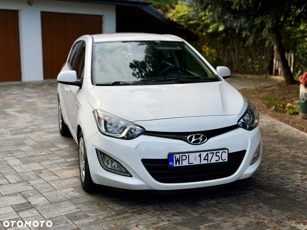 Hyundai i20 - 24