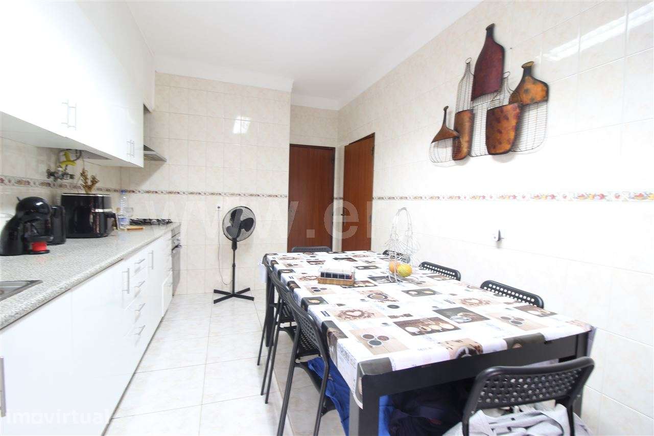 Andar de moradia T3 ; Quinta do Conde - Grande imagem: 2/22