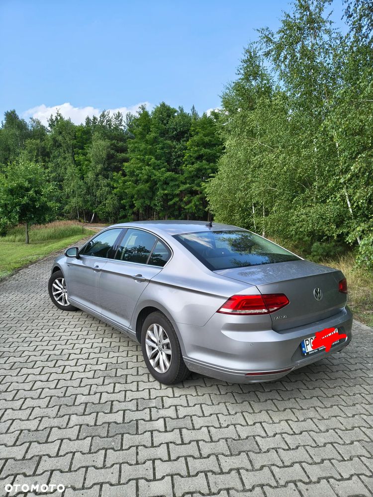 Volkswagen Passat 2.0 TDI SCR Comfortline - 3