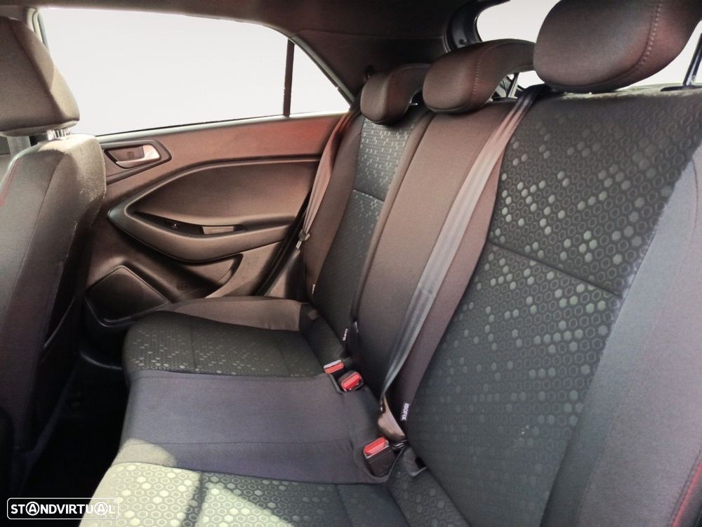 Hyundai i20 1.2 Comfort - 13