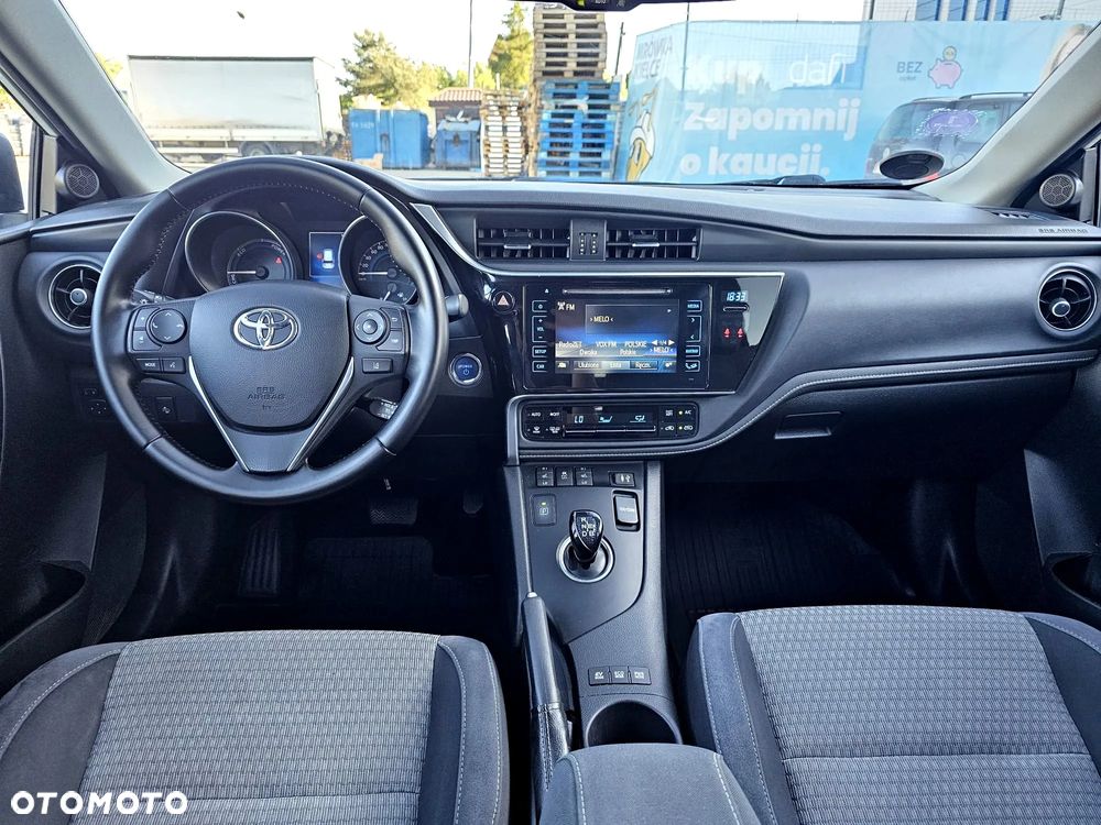 Toyota Auris Hybrid 135 Prestige - 22