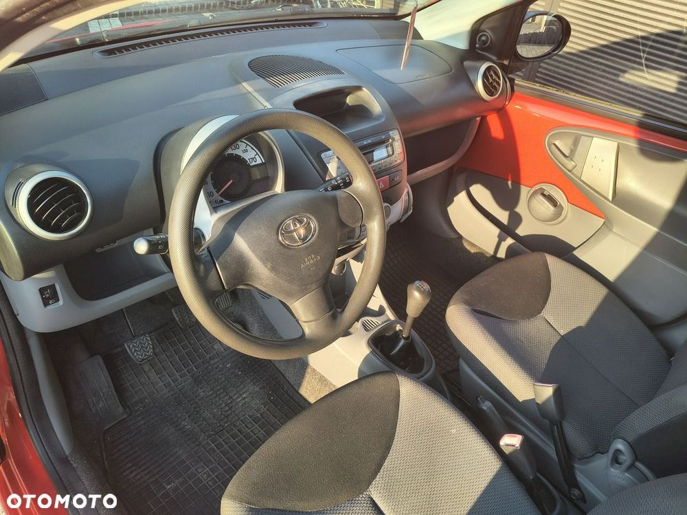 Toyota Aygo - 16