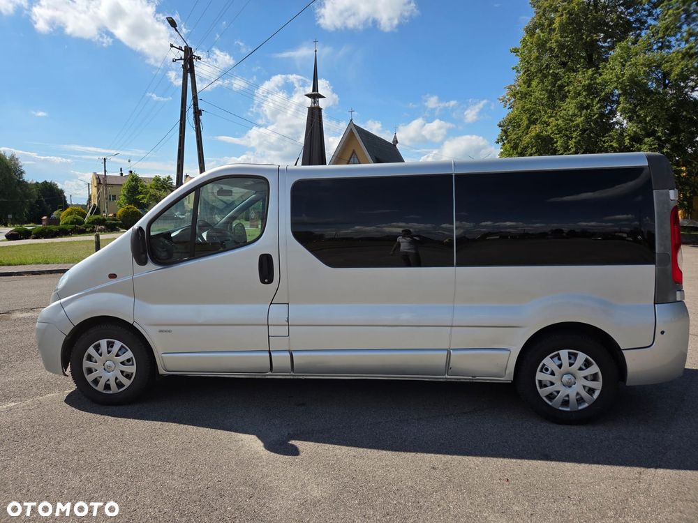 Opel Vivaro - 8