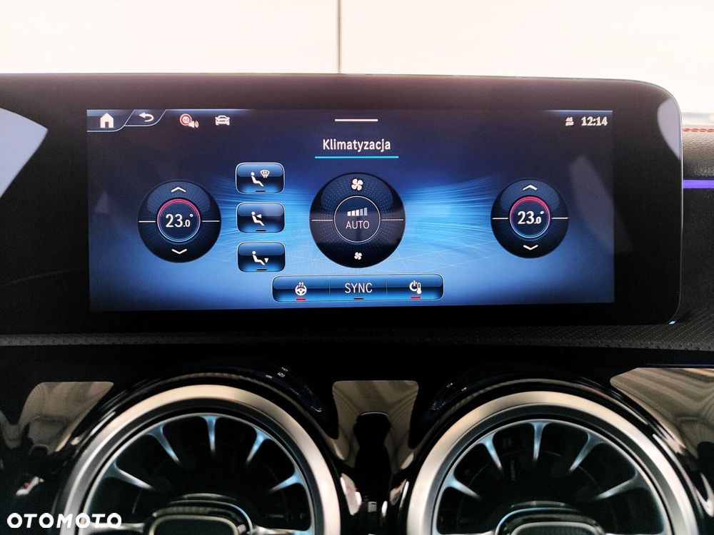 Mercedes-Benz CLA 200 AMG Line 7G-DCT - 32