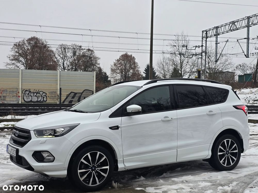 Ford Kuga 1.5 EcoBoost 2x4 ST-Line - 35