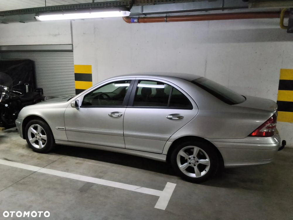 Mercedes-Benz Klasa C 180 Kompressor Automatik Elegance - 4
