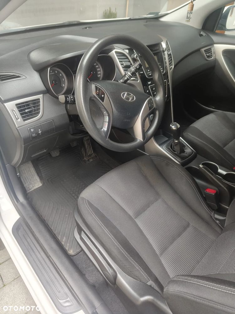Hyundai i30 1.4 Comfort - 4