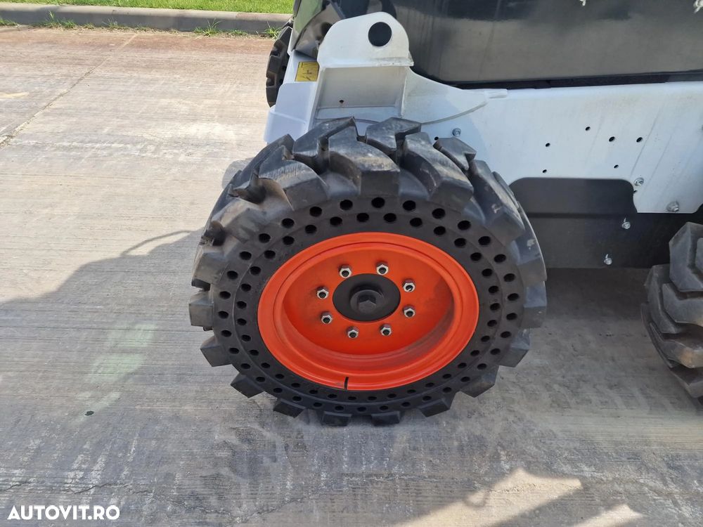 Bobcat S510, ANVELOPE PLINE, USA CABINA, AER CONDITIONAT, ridica 810kg, motor 55CP Kubota, Masa operatinalal 2,8t, L 3,4m x latime 1,75m x inaltime 1,95m, cupa 1mc, posibilitate leasing 41.900 EUR+Tva - 10