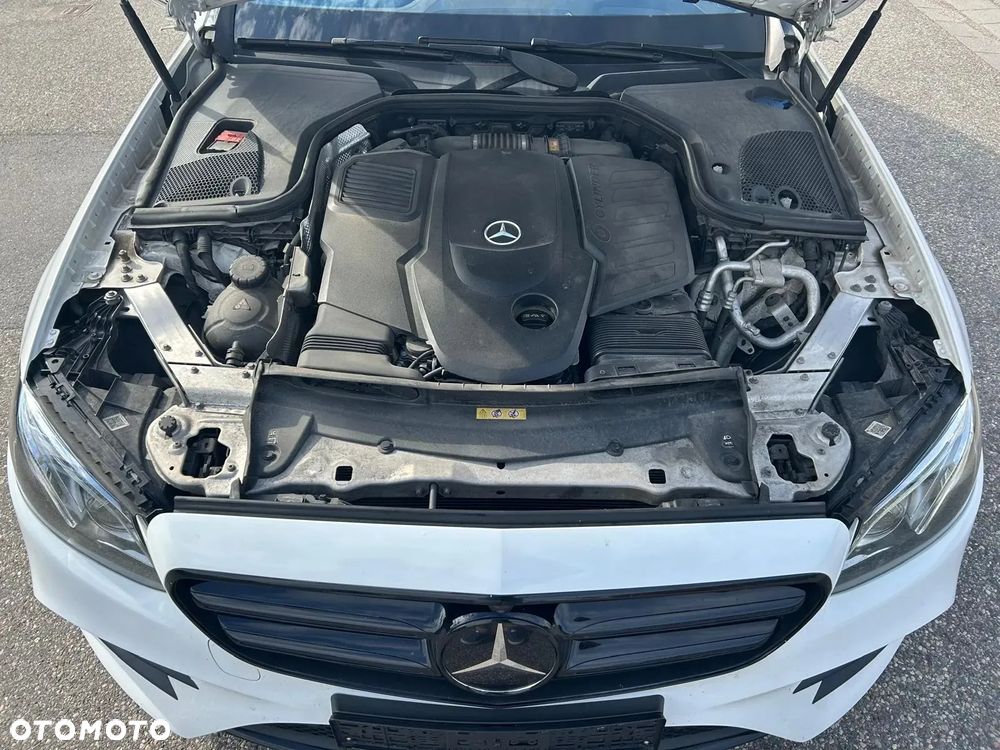 Mercedes-Benz Klasa E - 19